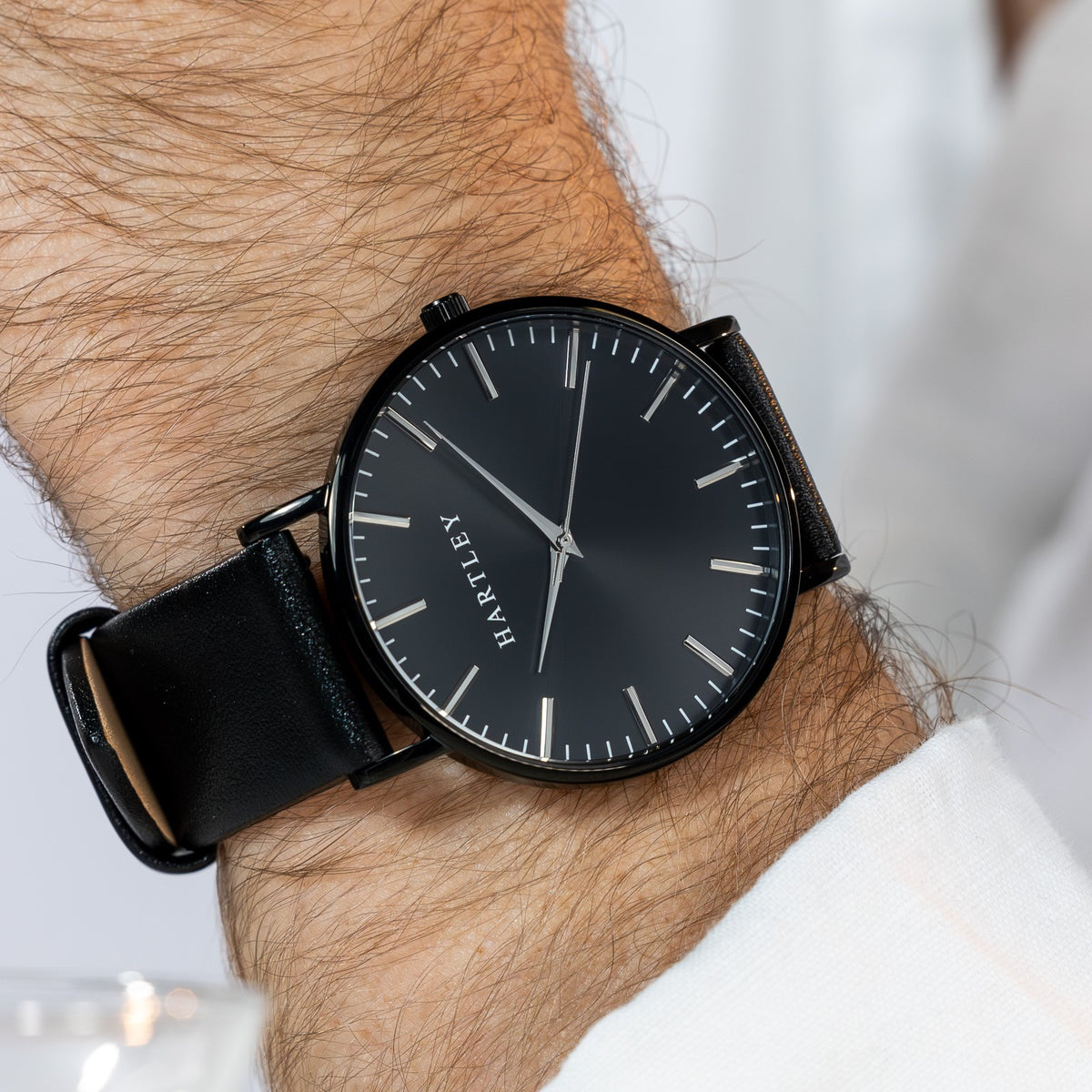 HERITAGE BLACK WITH BLACK LEATHER ON WRIST